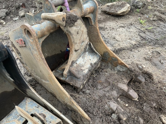 768661-83 Bandgrävare Hyundai HX145 LCR med Rototilt/grip