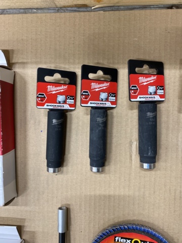 966051-10 Assortment of various tools