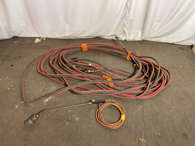 946802-1 Various gas bells, nozzles and hoses