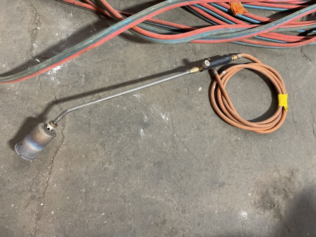 946802-2 Various gas bells, nozzles and hoses