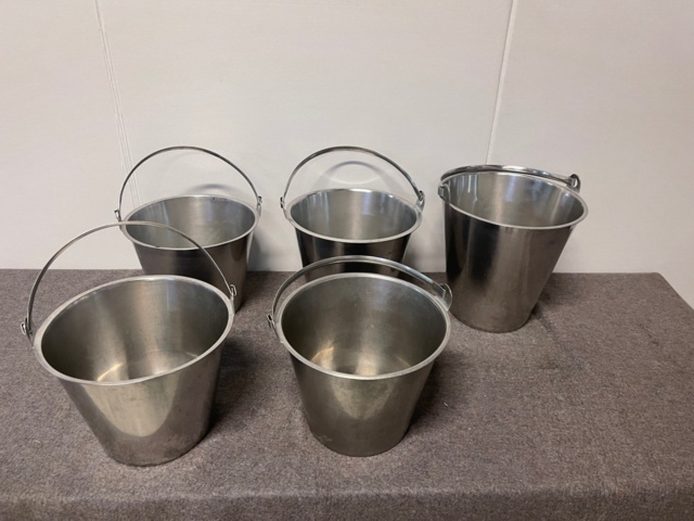Rostfria hinkar, ca 10-18 liter - Auktioner online - Nätauktioner ...