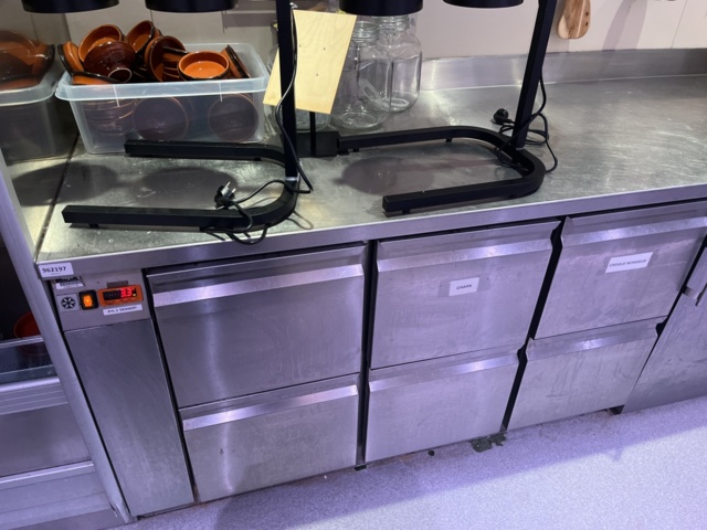 962197-2 Cooling bench / 6 drawers work surface