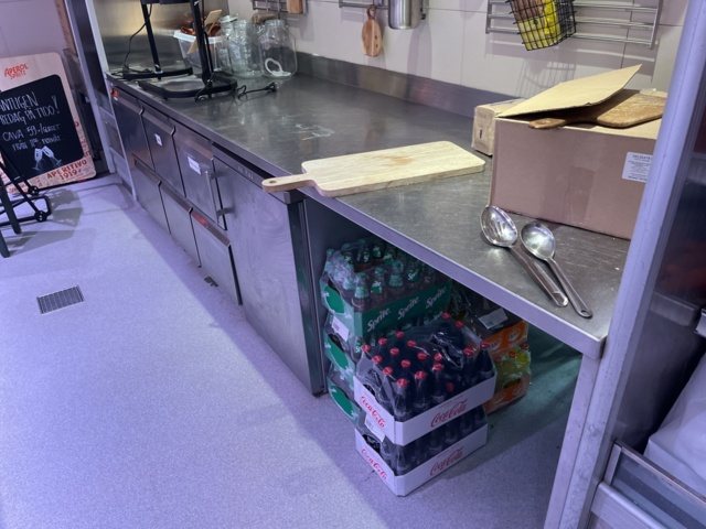 962197-3 Cooling bench / 6 drawers work surface