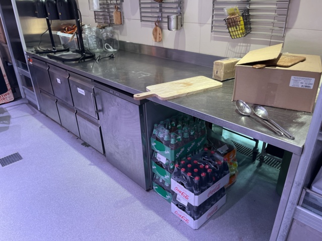 962197-1 Cooling bench / 6 drawers work surface