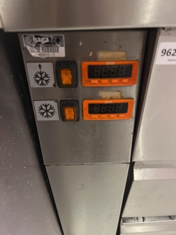 962210-7 Work surface with cooling bench and roasting table 322x74x91 cm