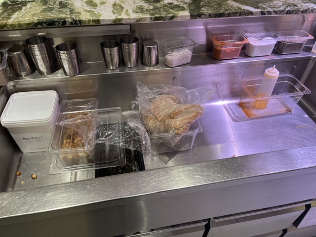 962210-10 Work surface with cooling bench and roasting table 322x74x91 cm