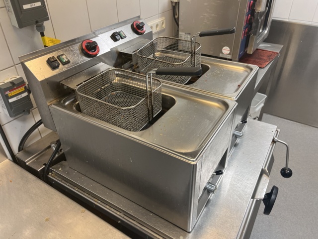 962225-5 Fryers RedFox 2 pieces