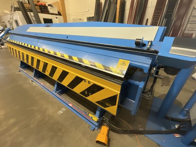 966757-8 LSK HK-40 CNC Folding Machine