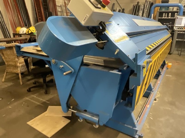 966757-14 LSK HK-40 CNC Folding Machine