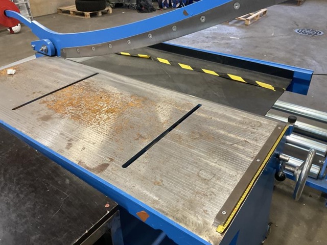 966757-19 LSK HK-40 CNC Folding Machine