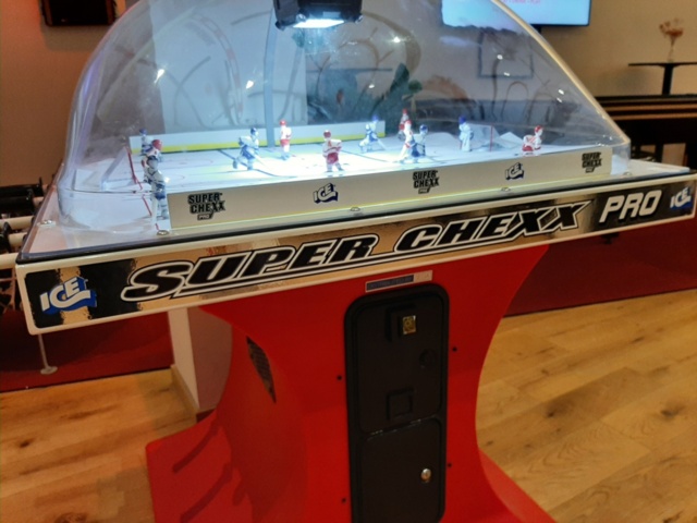 802695-7 Bubble hockey table, Super Chexx Pro