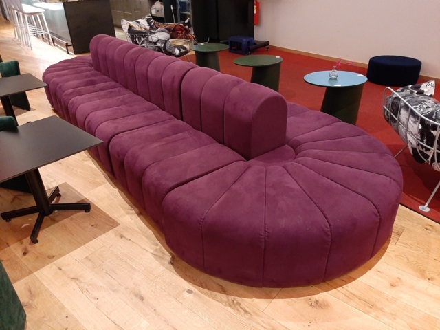 802698-5 Loungmöblemang (Modulsoffor, fåtöljer, bord m.m.)