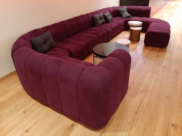 802698-17 Loungmöblemang (Modulsoffor, fåtöljer, bord m.m.)