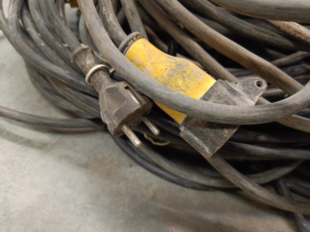 928627-2 Ten pieces of splice cables 220-Volt