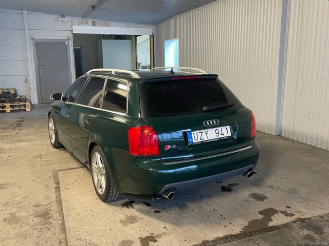 764705-4 Audi S4 Avant 4.2 V8 quattro - 2004