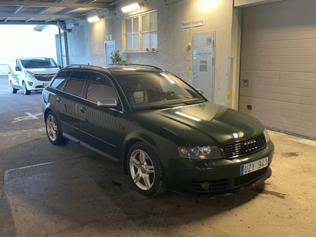 764705-8 Audi S4 Avant 4.2 V8 quattro - 2004