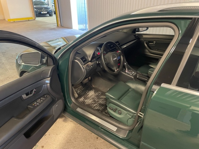 764705-13 Audi S4 Avant 4.2 V8 quattro - 2004