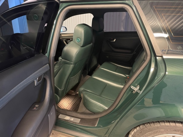 764705-15 Audi S4 Avant 4.2 V8 quattro - 2004