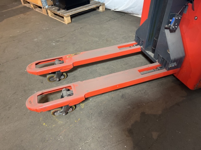 964263-4 Pallet stacker Linde MM10i -2019