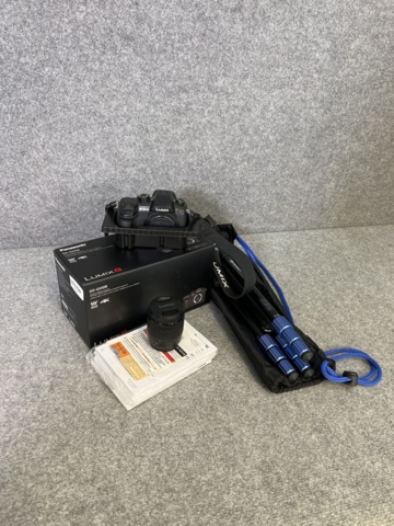 921708-1 System camera, Panasonic Lumix DC-GH5M + lens and tripod - Shipping included!