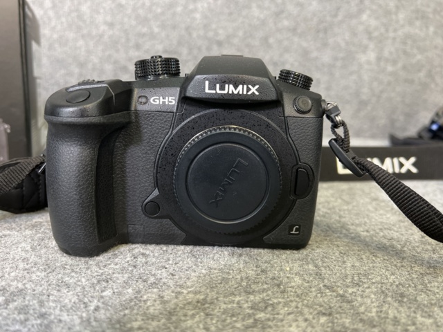 921708-3 System camera, Panasonic Lumix DC-GH5M + lens and tripod - Shipping included!
