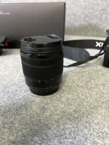 921708-8 System camera, Panasonic Lumix DC-GH5M + lens and tripod - Shipping included!