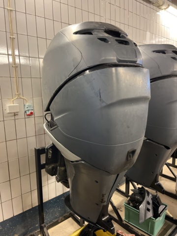 802734-19 Mercury Verado 350 7 Engines Repair item / Spare parts item