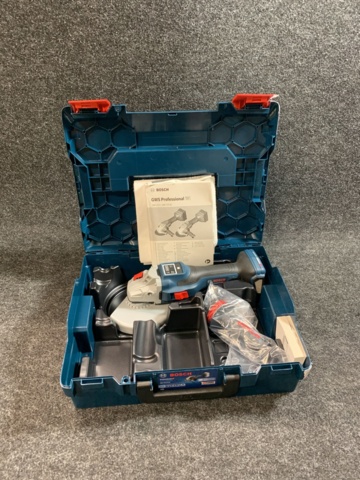 967311-6 Angle grinder Bosch GWS 18V-15 SC