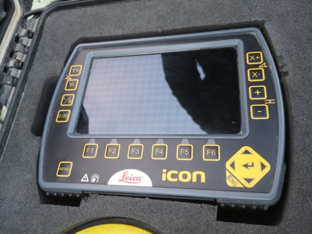 967202-10 LEICA MC1 DIGGING SYSTEM