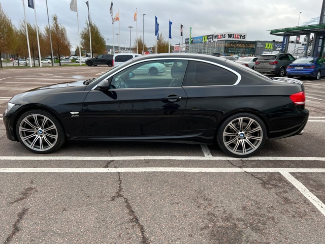 950648-2 BMW 330d xDrive Coupé - 2009
