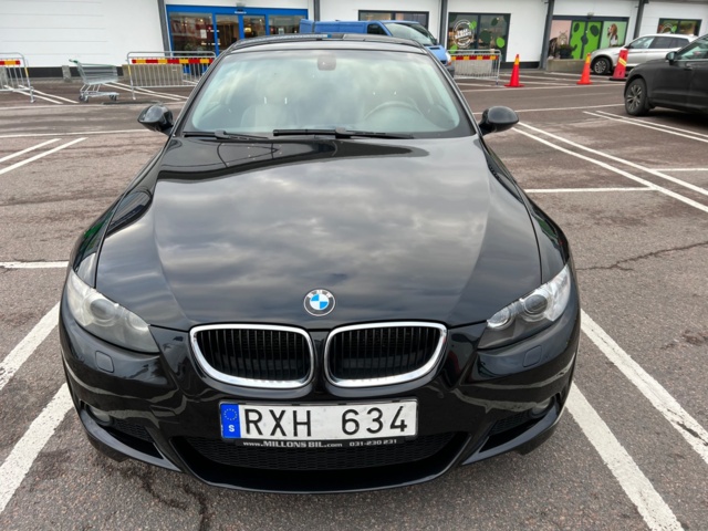 950648-9 BMW 330d xDrive Coupé - 2009