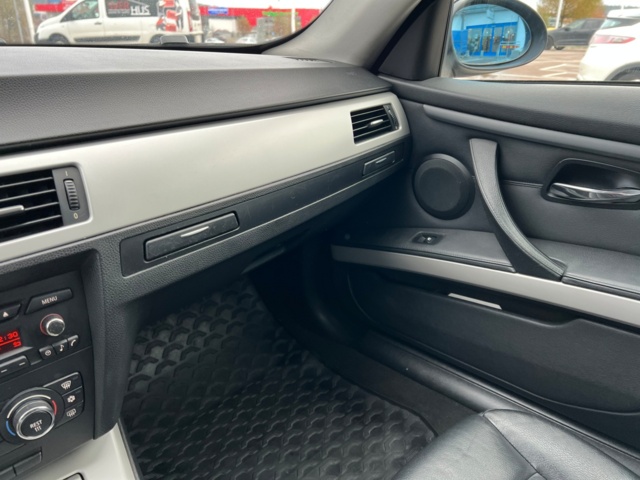 950648-29 BMW 330d xDrive Coupé - 2009