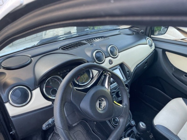 967416-6 Moped car Aixam Coupé 0.5 CVT, 8hp, 2017 (YEK872)