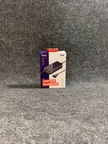 966007-3 19V / 90W universal adapter Trust 90W LAPTOP CHARGER 19V