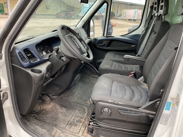 961013-22 Iveco Daily 35-180 Chassis Cab 3.0 JTD - 2019