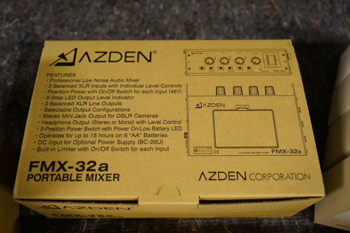 953961-3 Package for sound, among other things. AZDEN FIELD MIXER FMX-32a