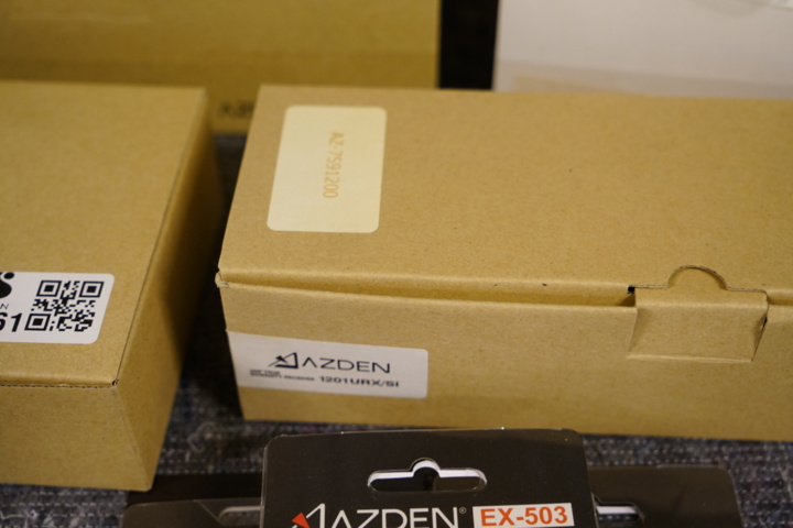 953961-6 Package for sound, among other things. AZDEN FIELD MIXER FMX-32a