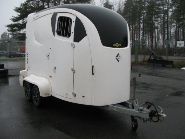 805777-6 Horse trailer MAXIMUS 2.0 HUMBAUR
