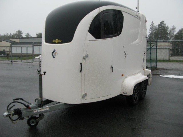 805777-1 Horse trailer MAXIMUS 2.0 HUMBAUR