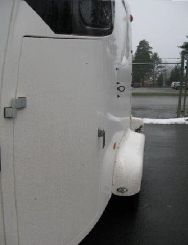 805777-19 Horse trailer MAXIMUS 2.0 HUMBAUR