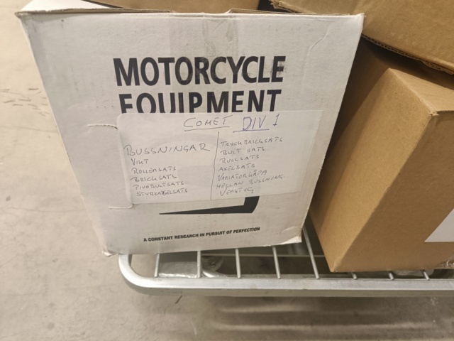 887544-6 Lot of new variators and variator accessories (Comet)