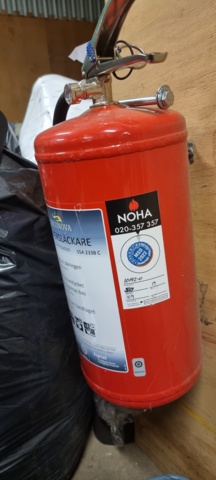 946510-4 5 fire extinguishers