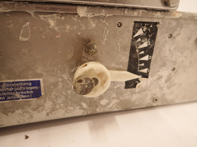 862084-3 Wallpaper pasting machine. Tapo-fix CB 70