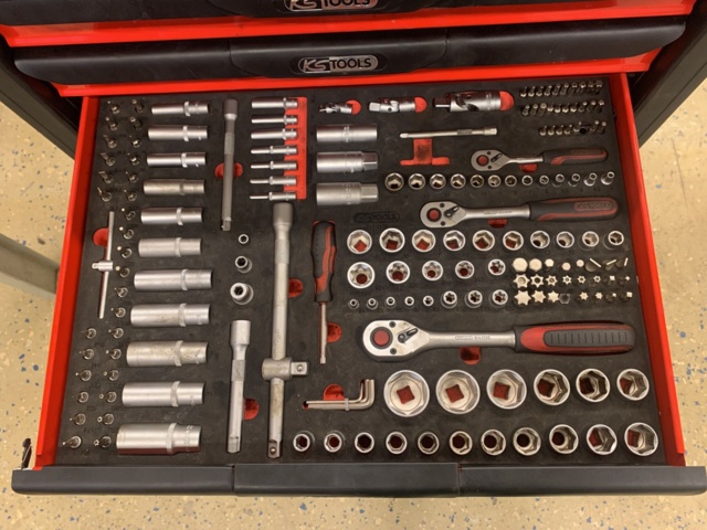 940793-5 Verktygsvagn KS Tools Racing Line inkl. innehåll