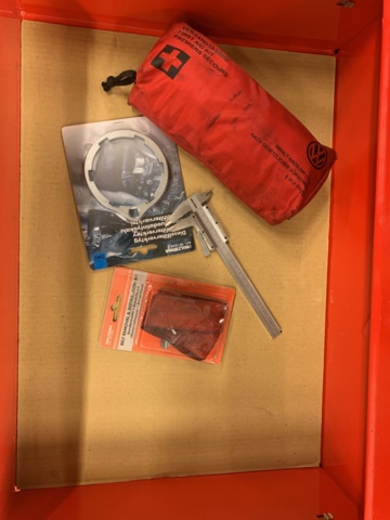 940796-8 Verktygsvagn KS Tools Racing Line inkl. innehåll