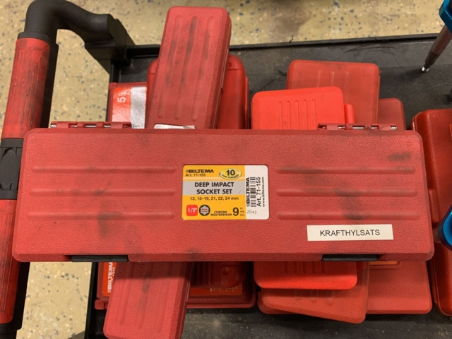 940799-3 Workshop trolley with 17 tool kits from Biltema