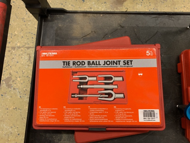 940799-13 Workshop trolley with 17 tool kits from Biltema