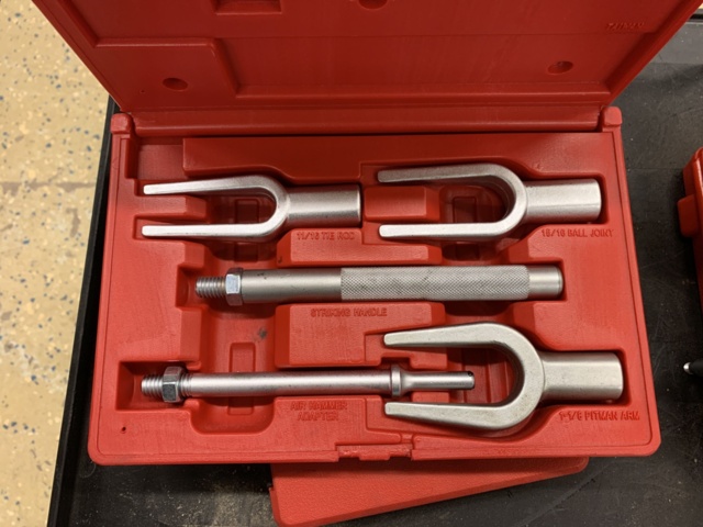 940799-14 Workshop trolley with 17 tool kits from Biltema