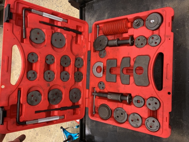 940799-27 Workshop trolley with 17 tool kits from Biltema