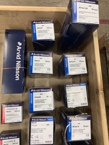 968709-12 Sortiment med bult, spik och verktyg